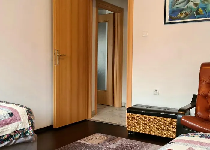 Апартаменты New Renovated Urska *