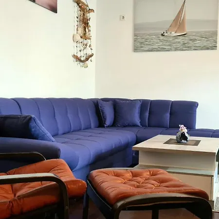 New Renovated Urska Apartamento Malinska